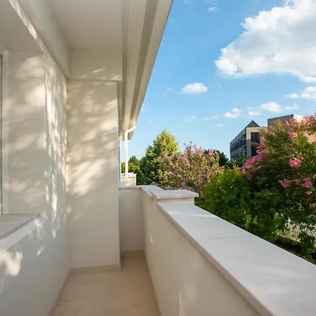 Casa Dp Πανσιόν 4*