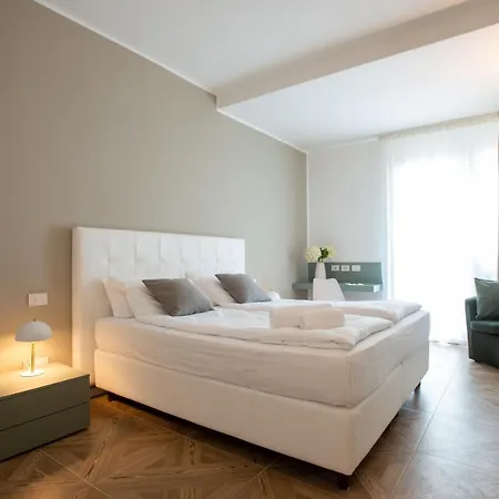 Πανσιόν Casa Dp 4*